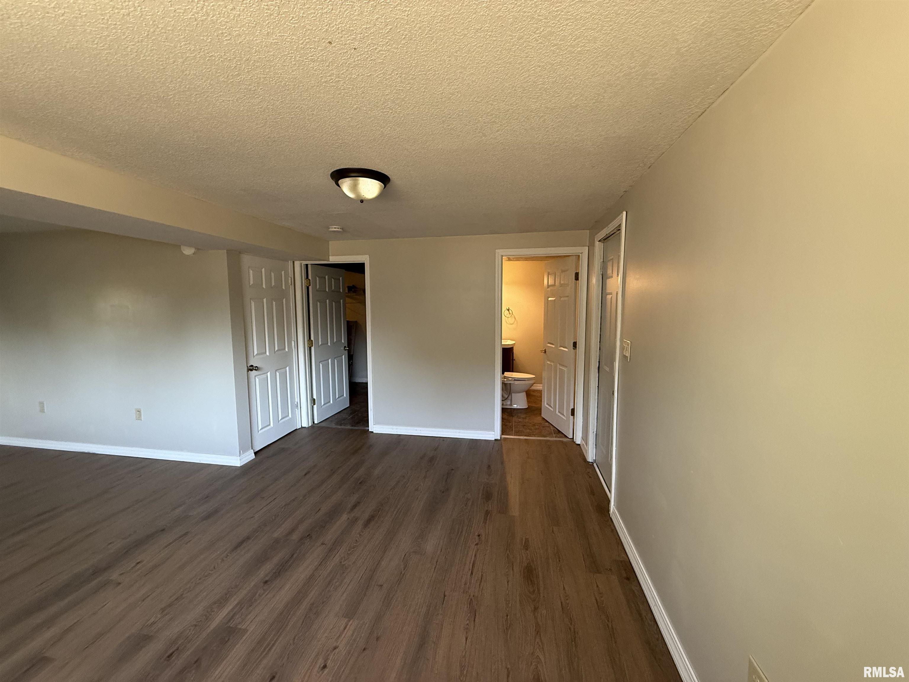 6345 North Randwick Road Peoria, IL 61615 - Photo 49 of 81 Gallery Image 49