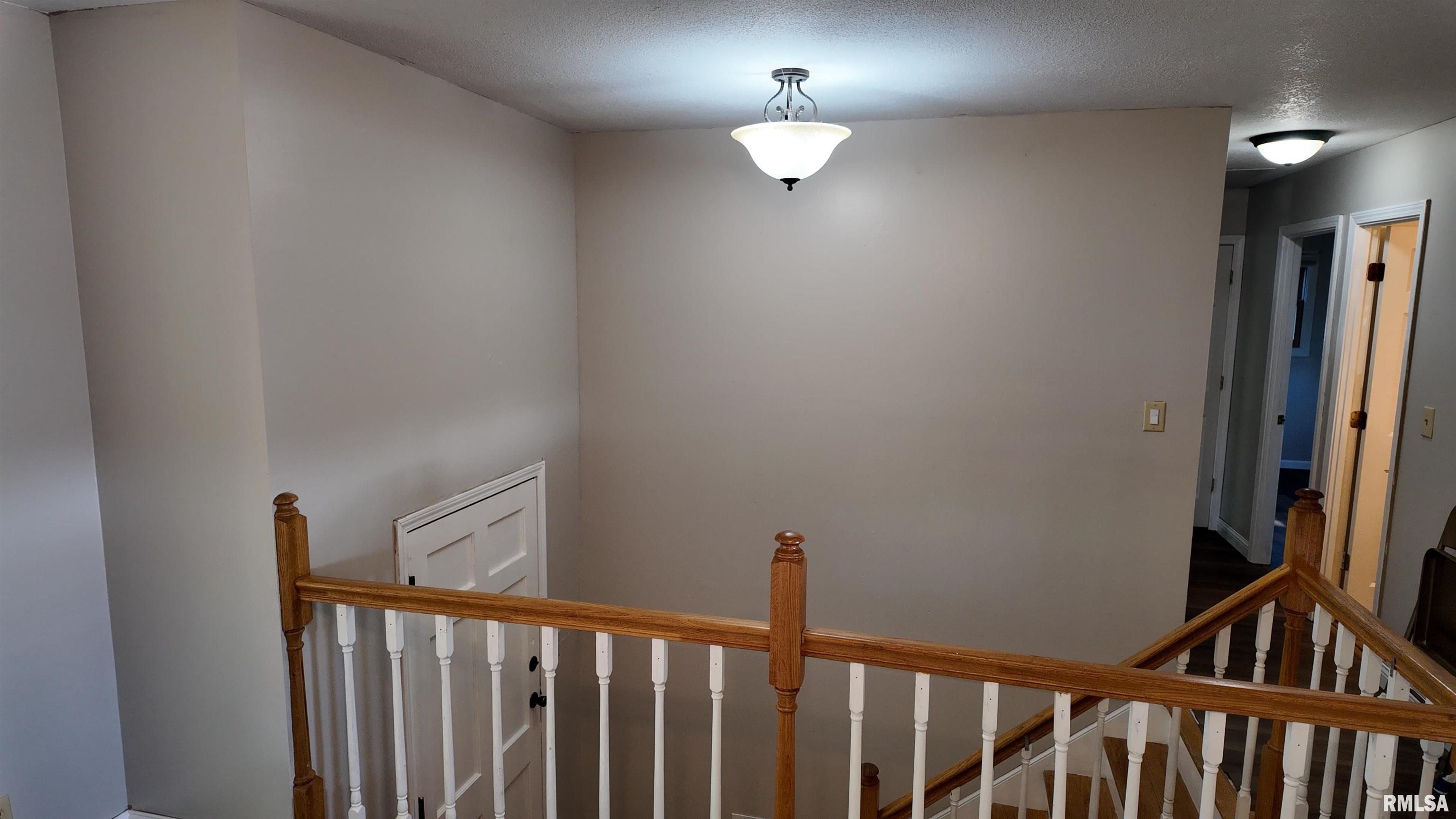 6345 North Randwick Road Peoria, IL 61615 - Photo 62 of 81 Gallery Image 62