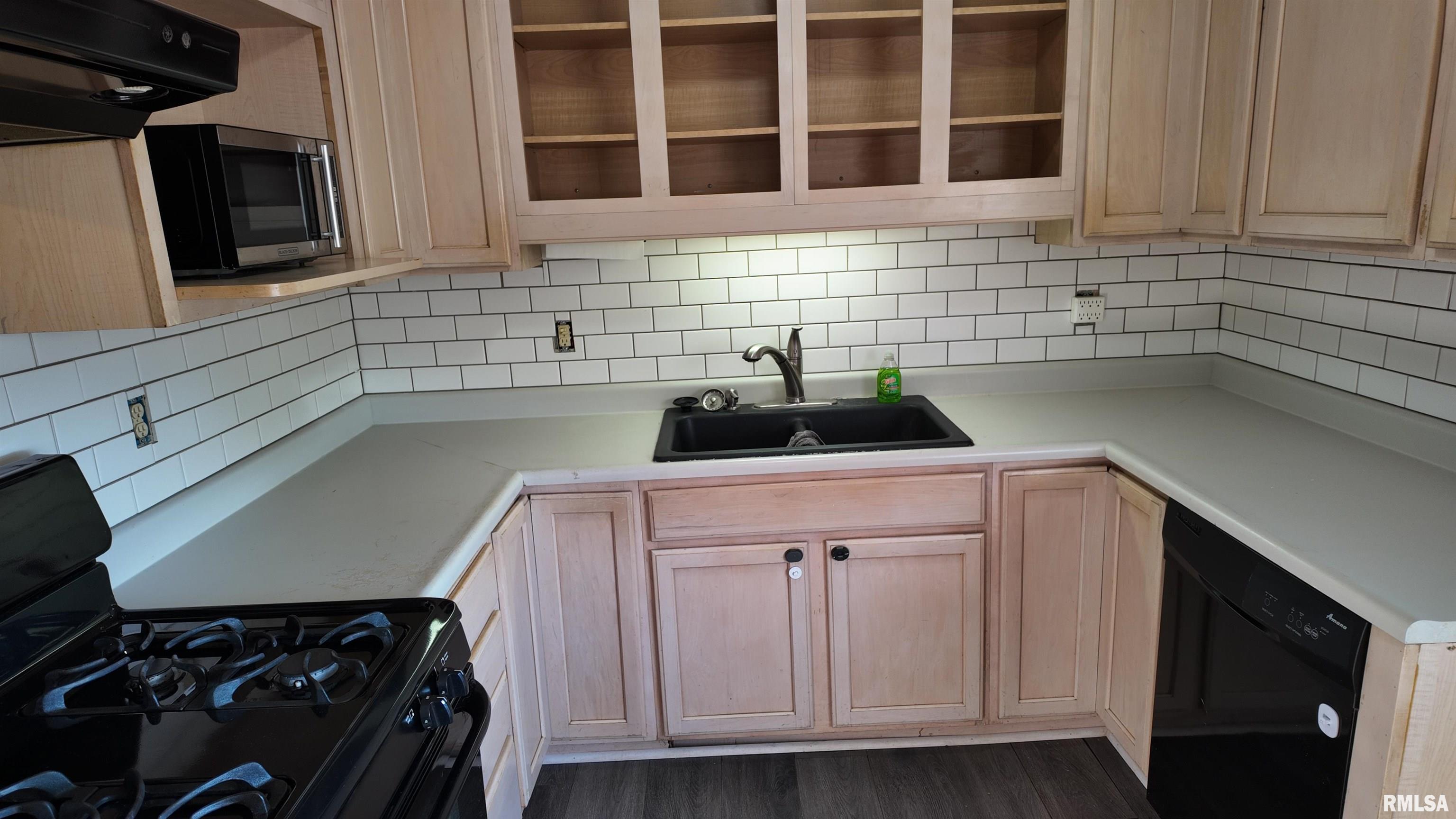 6345 North Randwick Road Peoria, IL 61615 - Photo 69 of 81 Gallery Image 69