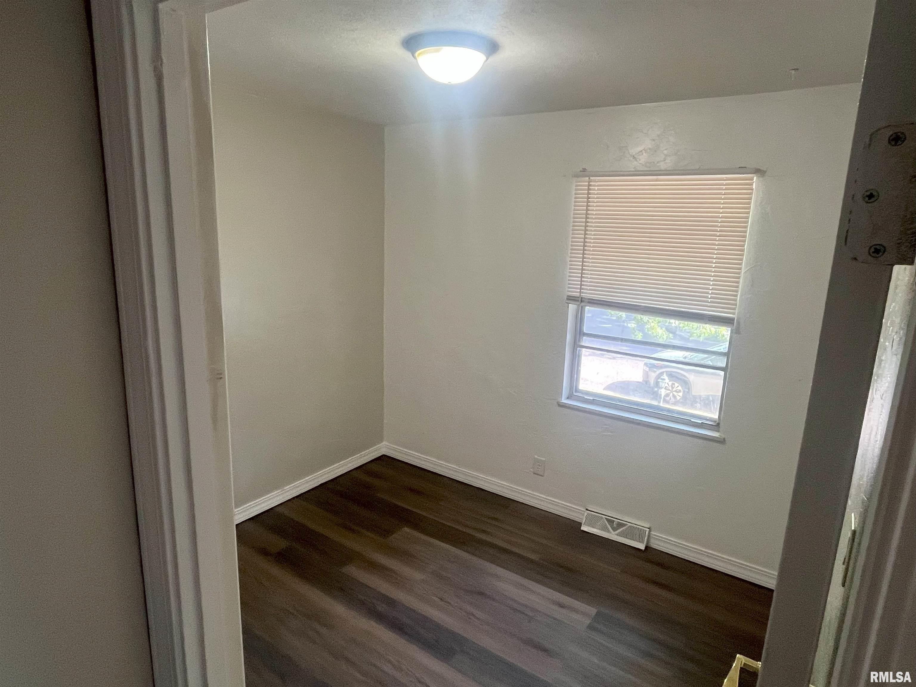 6345 North Randwick Road Peoria, IL 61615 - Photo 75 of 81 Gallery Image 75