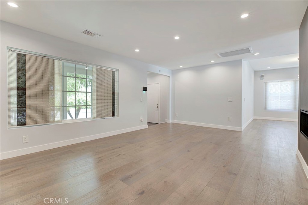 523 East Fairmount Road Burbank, CA 91501 - Photo 11 of 78