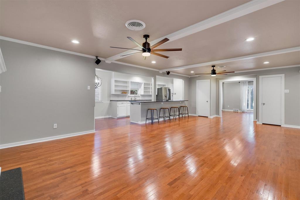 9856 Shoreview Road Dallas, TX 75238 - Photo 16 of 40