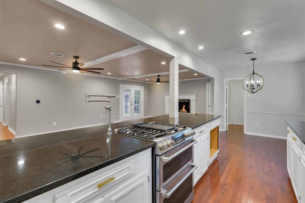 9856 Shoreview Road Dallas, TX 75238 - Photo 22 of 40