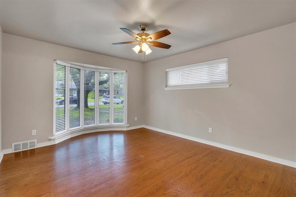 9856 Shoreview Road Dallas, TX 75238 - Photo 26 of 40