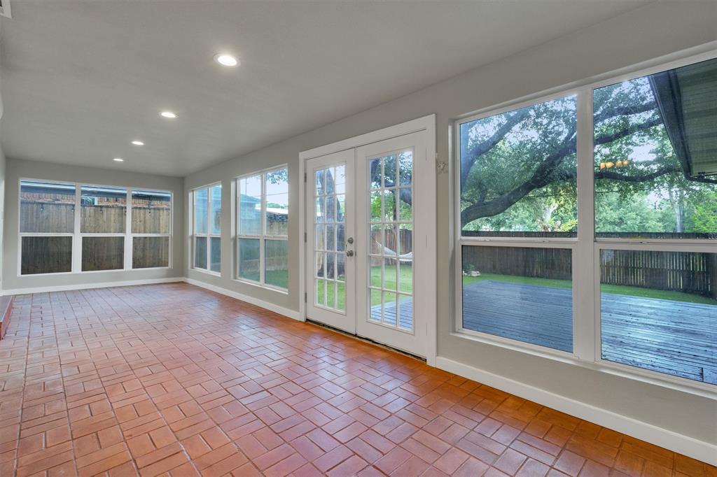 9856 Shoreview Road Dallas, TX 75238 - Photo 35 of 40