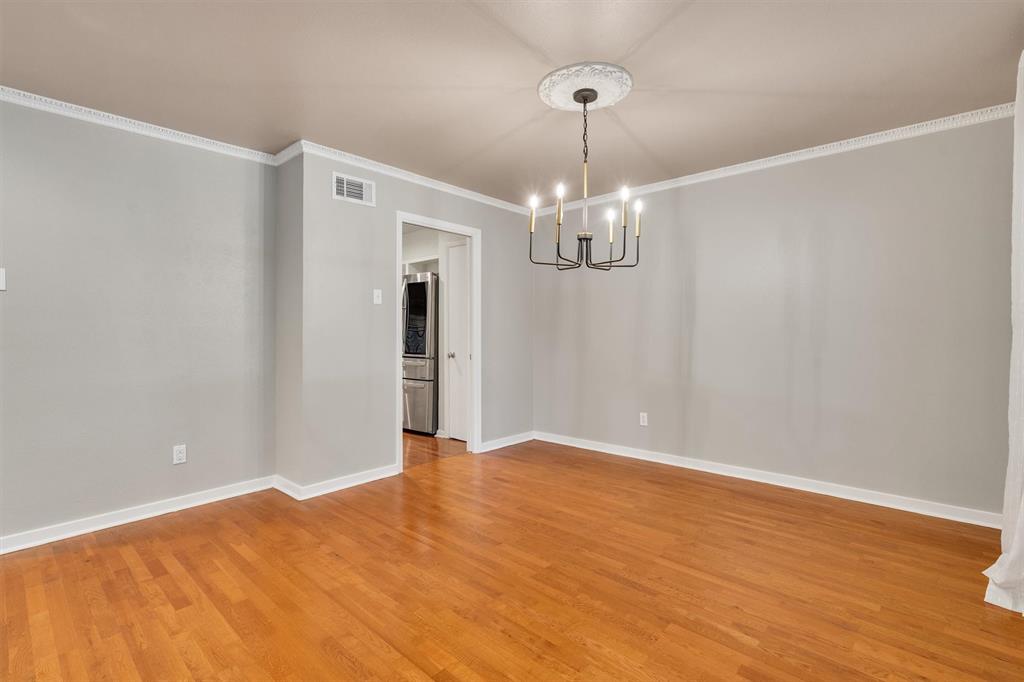 9856 Shoreview Road Dallas, TX 75238 - Photo 7 of 40