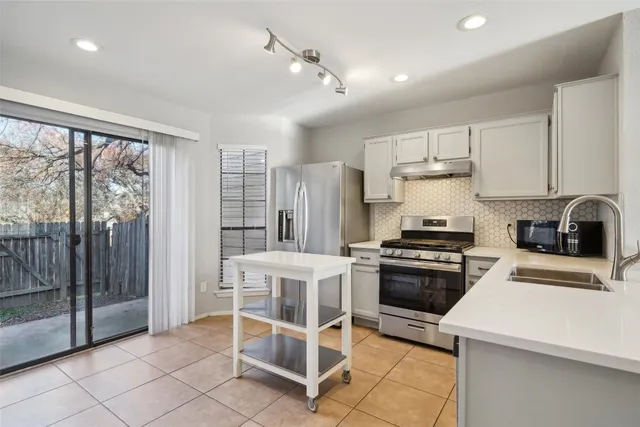 $200,000 | 11404 Walnut Ridge Drive, Unit 5, Austin, TX 78753