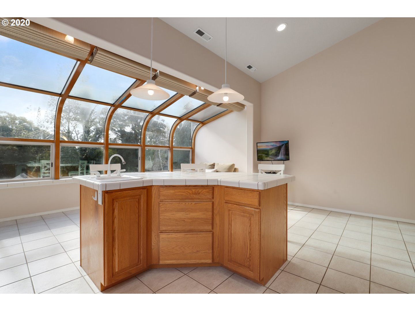 12 Northeast Bridgeton Road Portland, OR 97211 - Photo 9 of 31 Gallery Image 9