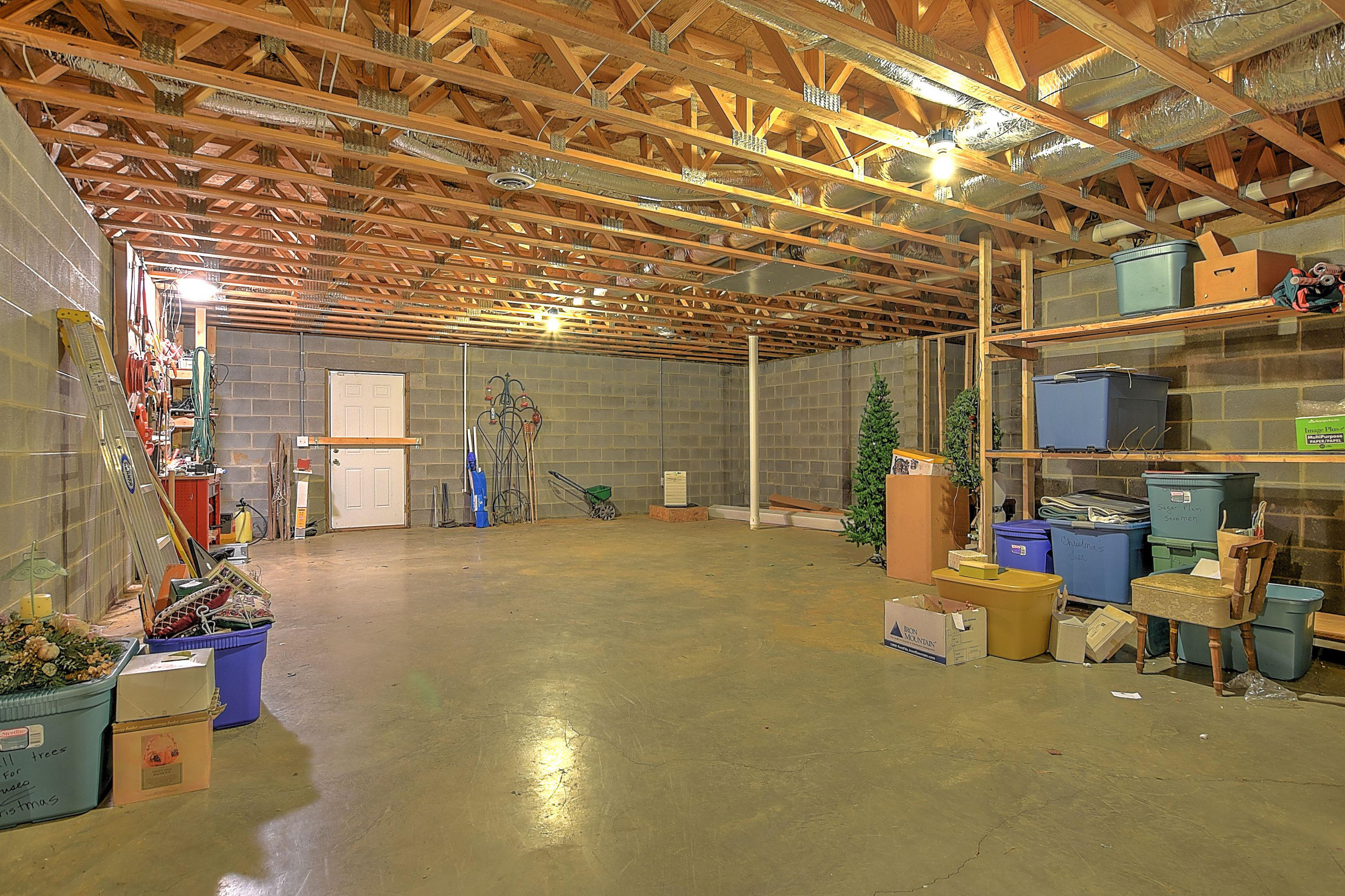 300 Walnut Grove Road Greeneville, TN 37743 - Photo 29 of 36 25