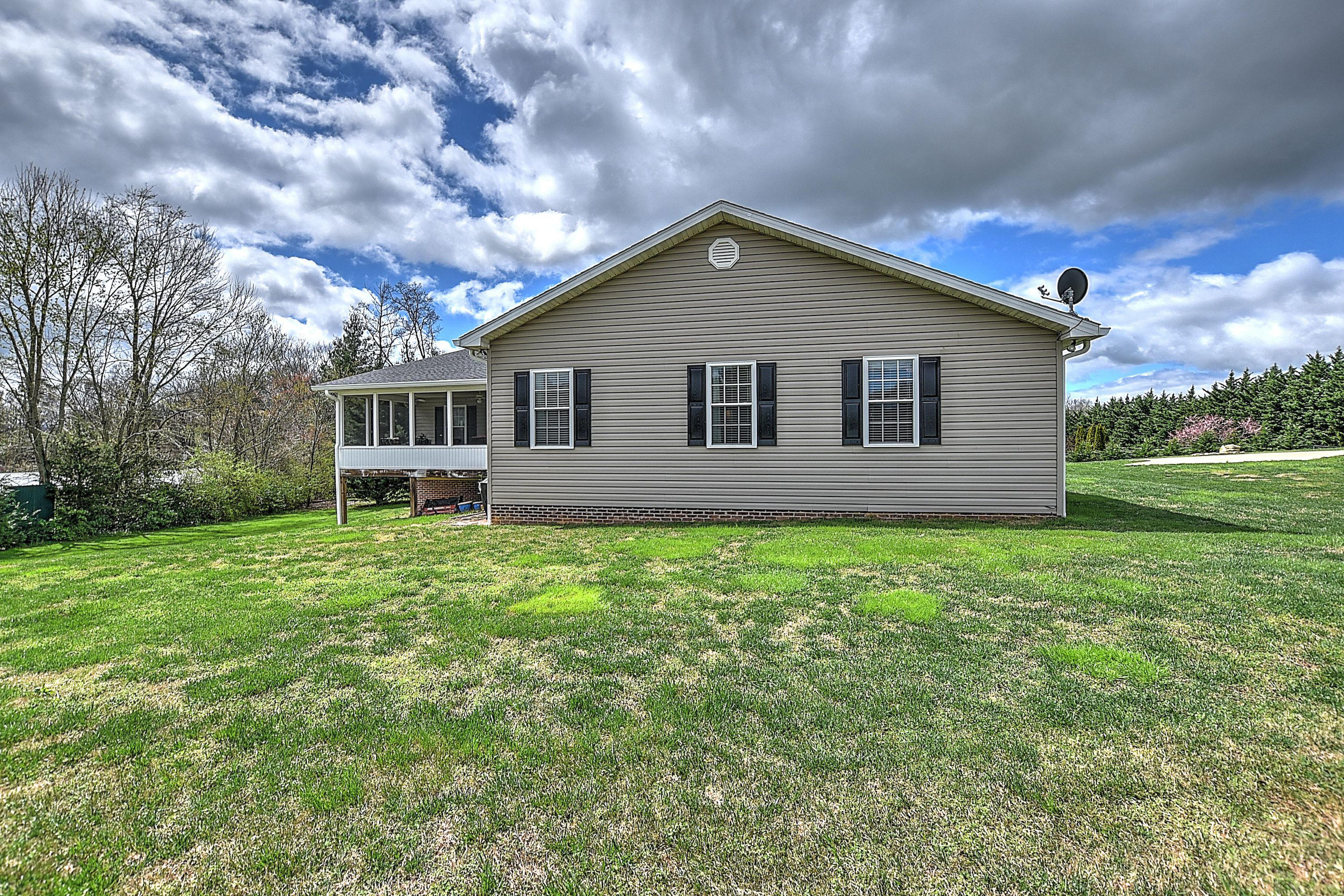 300 Walnut Grove Road Greeneville, TN 37743 - Photo 35 of 36 30