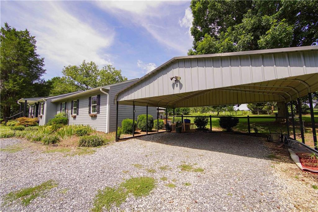 2871 Oak Ridge Road Oak Ridge, NC 27310 - Photo 4 of 35