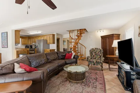 $950,000 | 5717 Maudina Avenue, Nashville, TN 37209