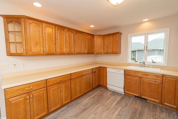 719 Mohawk Drive Nappanee, IN 46550 - Photo 13 of 36