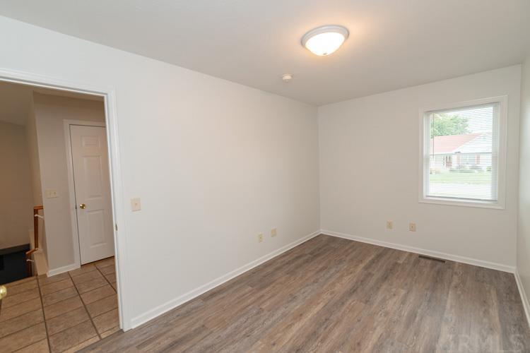 719 Mohawk Drive Nappanee, IN 46550 - Photo 5 of 36