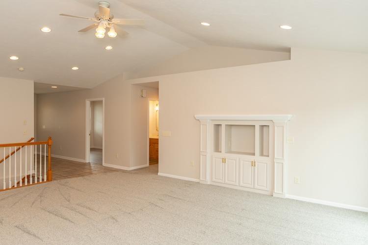 719 Mohawk Drive Nappanee, IN 46550 - Photo 8 of 36