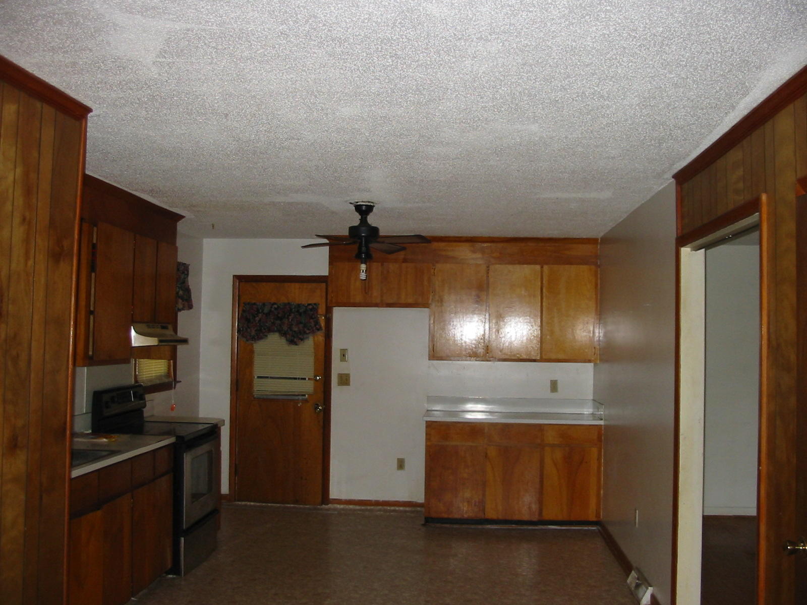 708 Hitching Post Road Charleston, SC 29414 - Photo 4 of 14 Large Kitchen