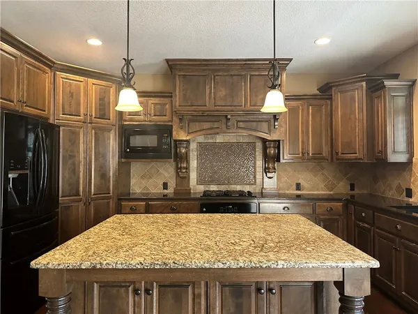 $699,900 | 15828 Hayes Street, Overland Park, KS 66221