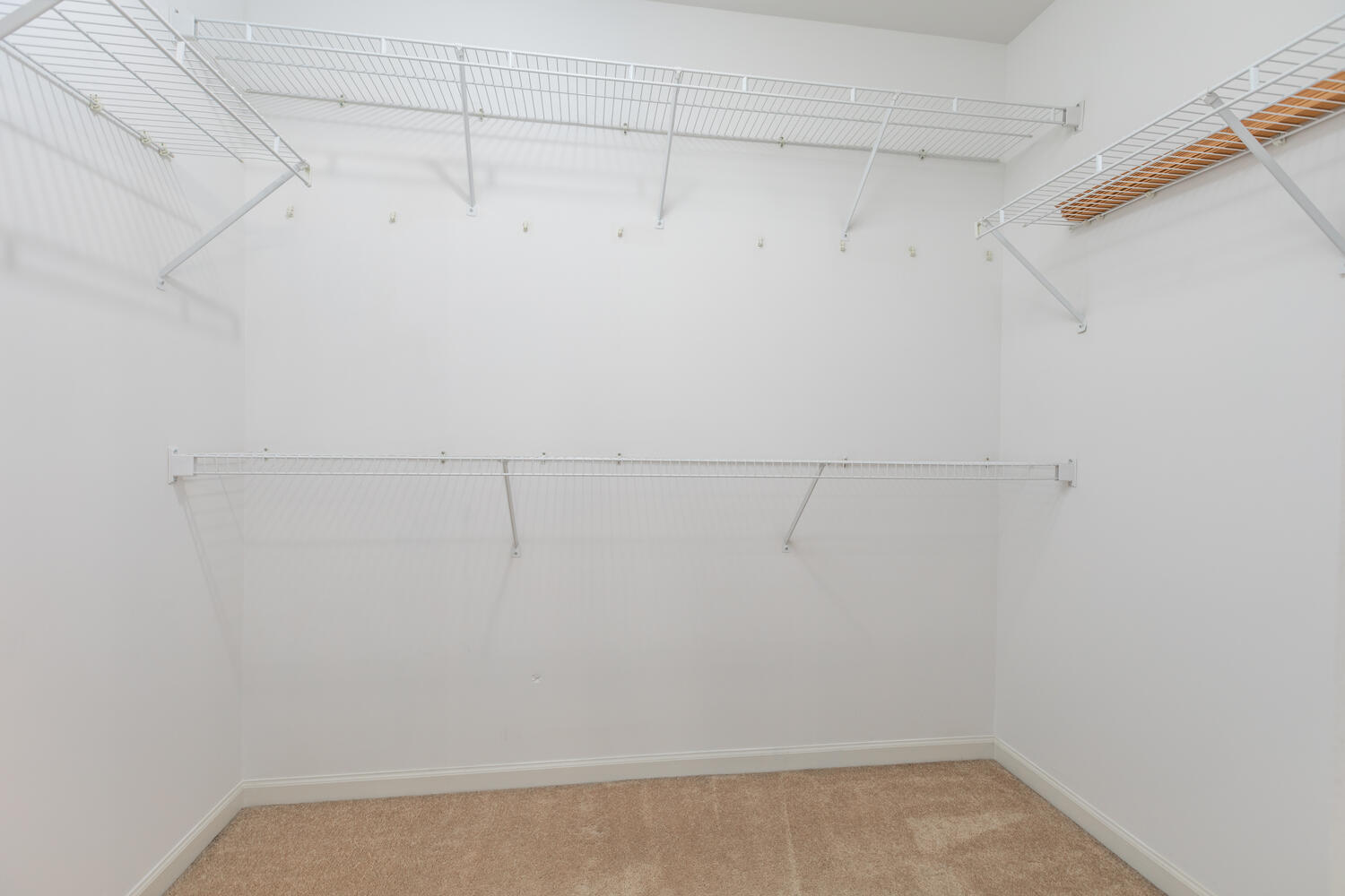 31 Rolling Oaks Road, Unit A Sugar Grove, IL 60554 - Photo 18 of 25 a view of a room