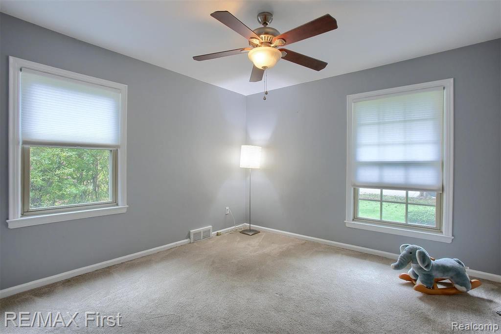 317 Ridgemont Road Grosse Pointe Farms, MI 48236 - Photo 15 of 20