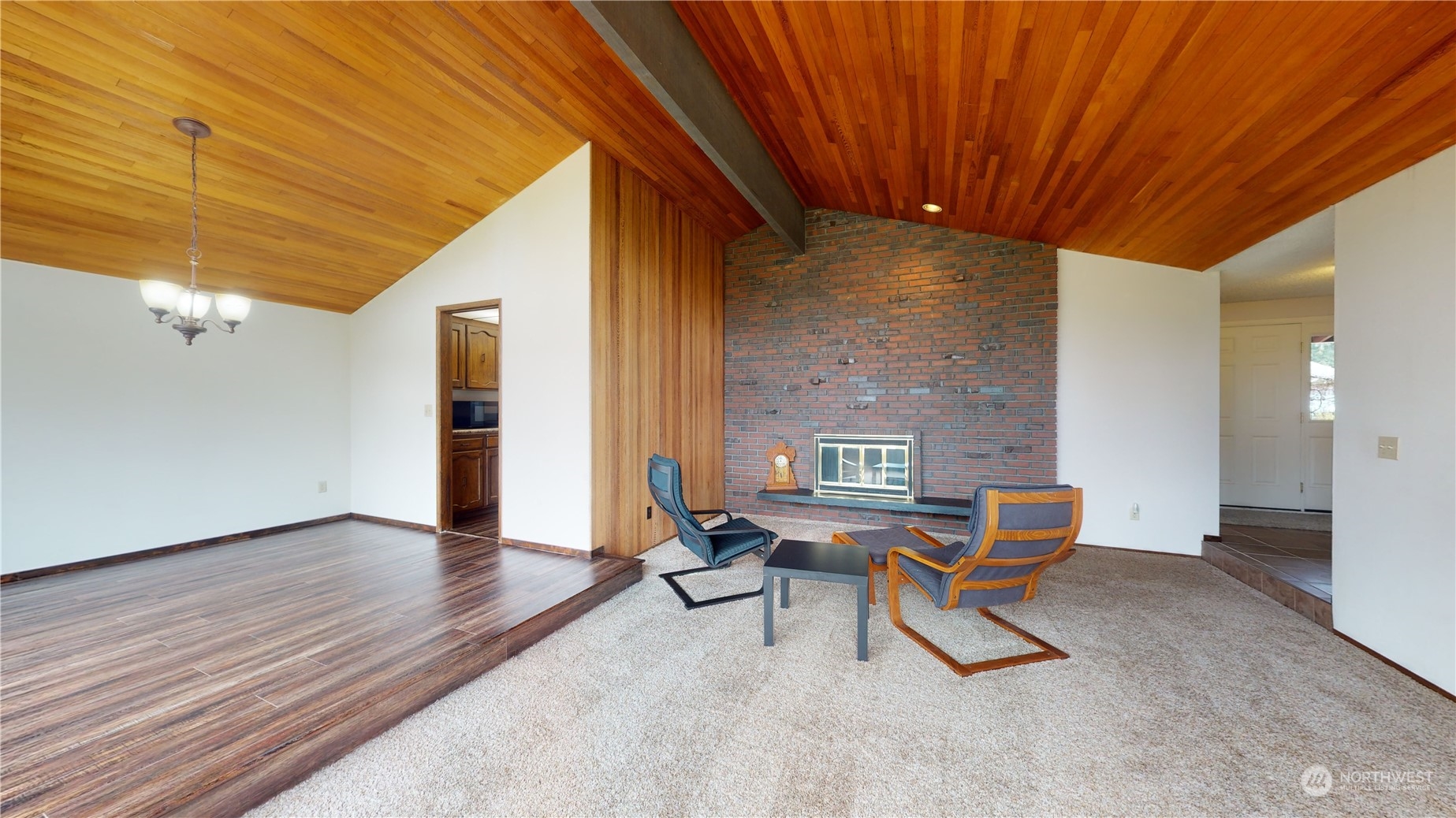 16726 157th Avenue Southeast Renton, WA 98058 - Photo 6 of 32 Gallery Image 6