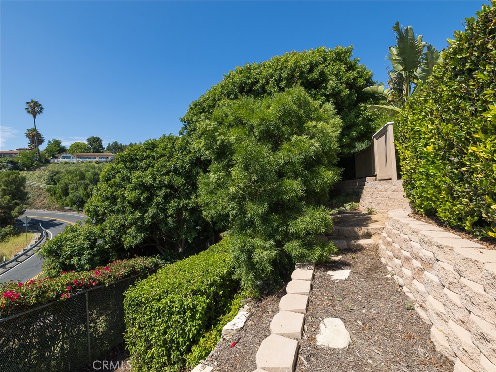 8 Stallion Road Rancho Palos Verdes, CA 90275 - Photo 45 of 56 a view of a pathway both side of yard