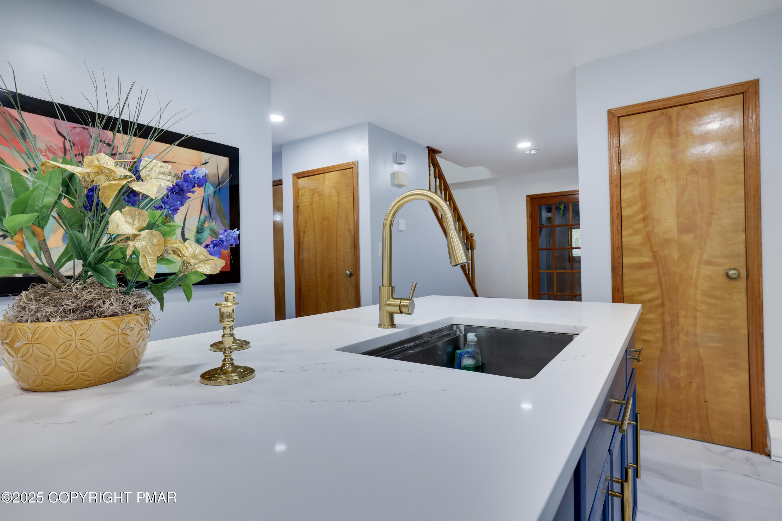 161 Shepherd Lane Swiftwater, PA 18370 - Photo 6 of 45 RBR54960