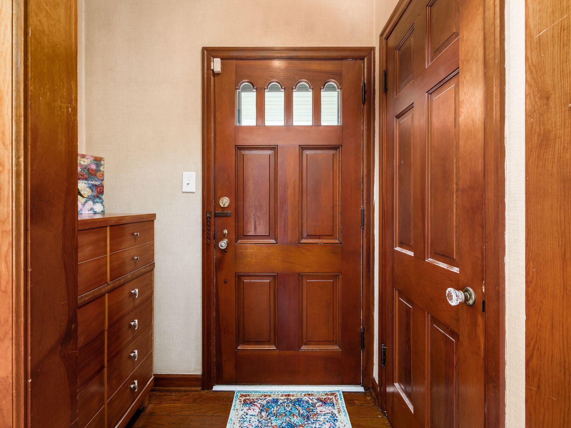 202 Demorest Road Columbus, OH 43204 - Photo 4 of 34 007_aee9e_C - 202 Demorest003
