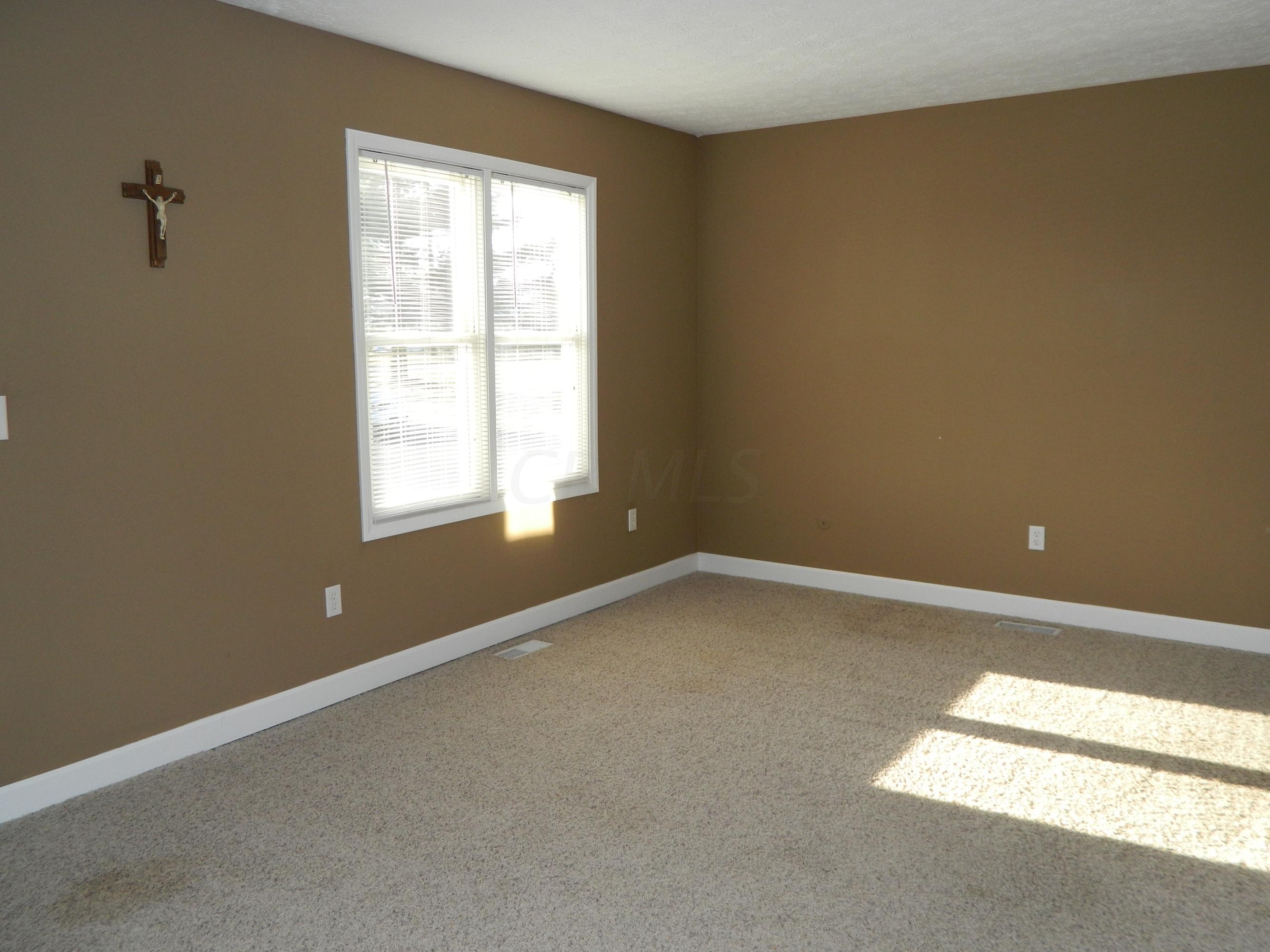 920 Amity Road Galloway, OH 43119 - Photo 12 of 19 Gallery Image 12
