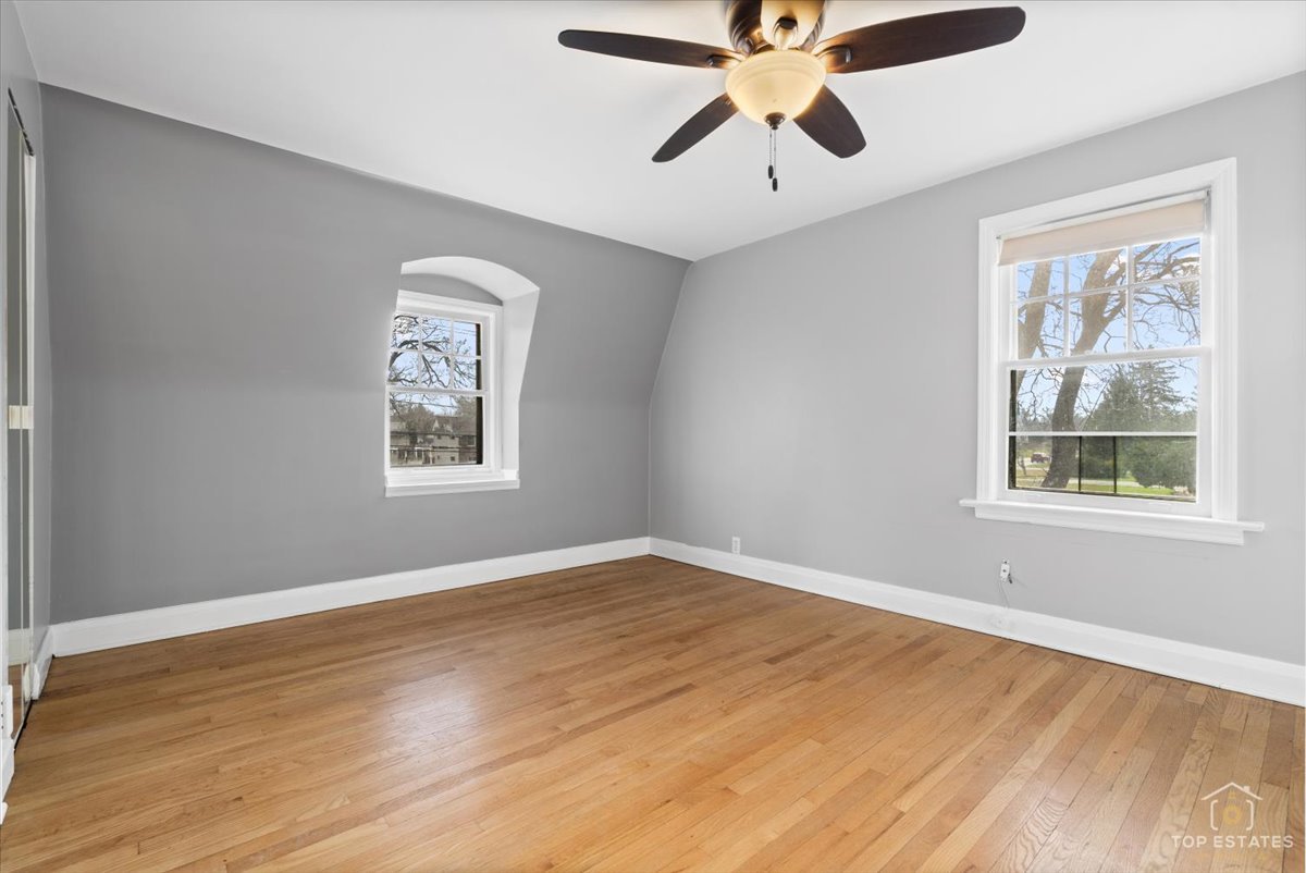 304 East Camp McDonald Road Prospect Heights, IL 60070 - Photo 17 of 31