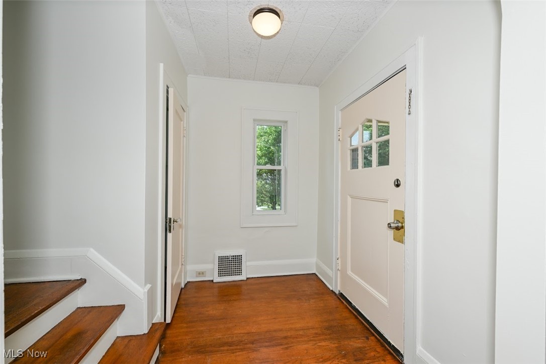3983 Ardmore Road Cleveland Heights, OH 44121 - Photo 4 of 26 Gallery Image 4
