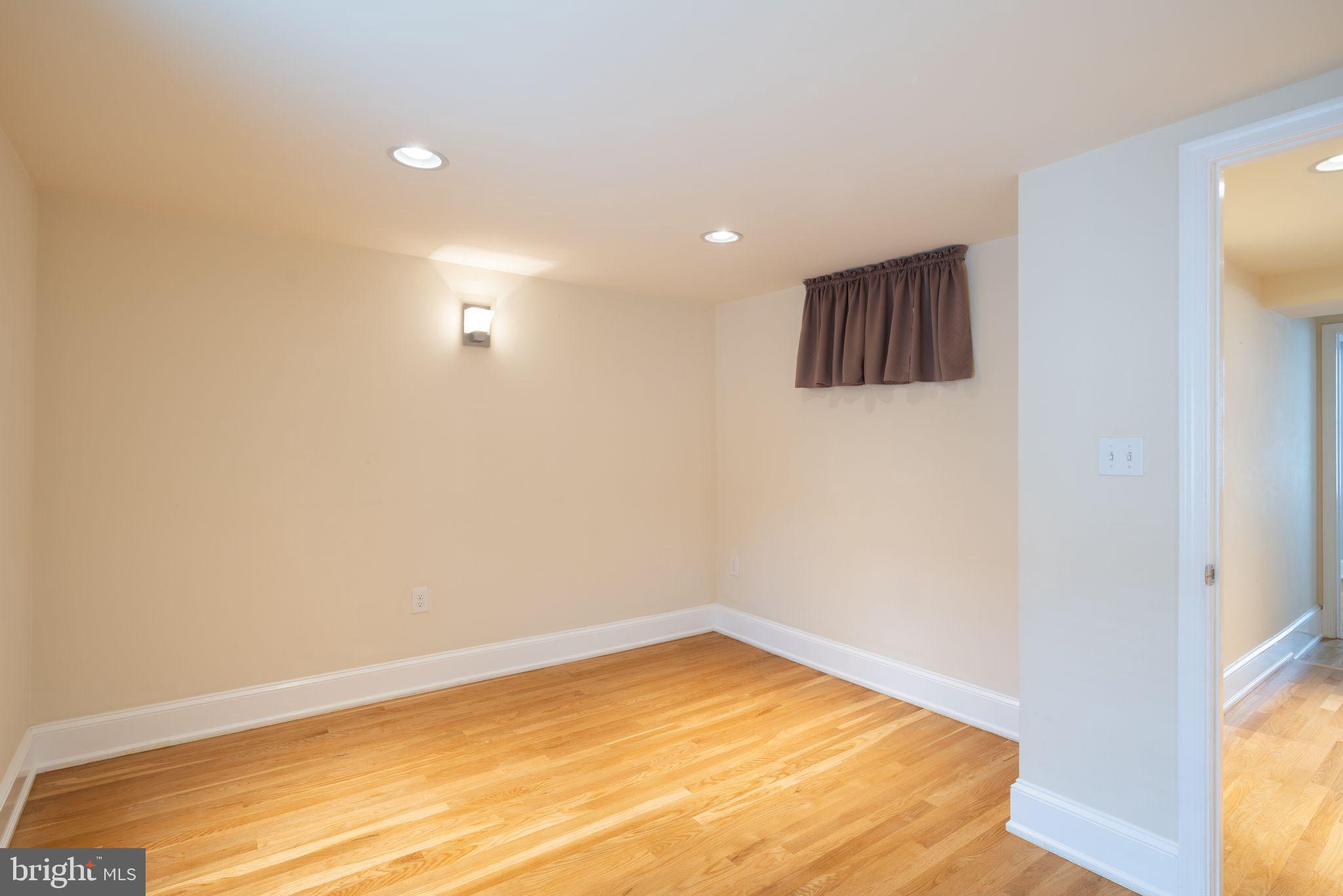 110 Roxborough Avenue Philadelphia, PA 19127 - Photo 12 of 25