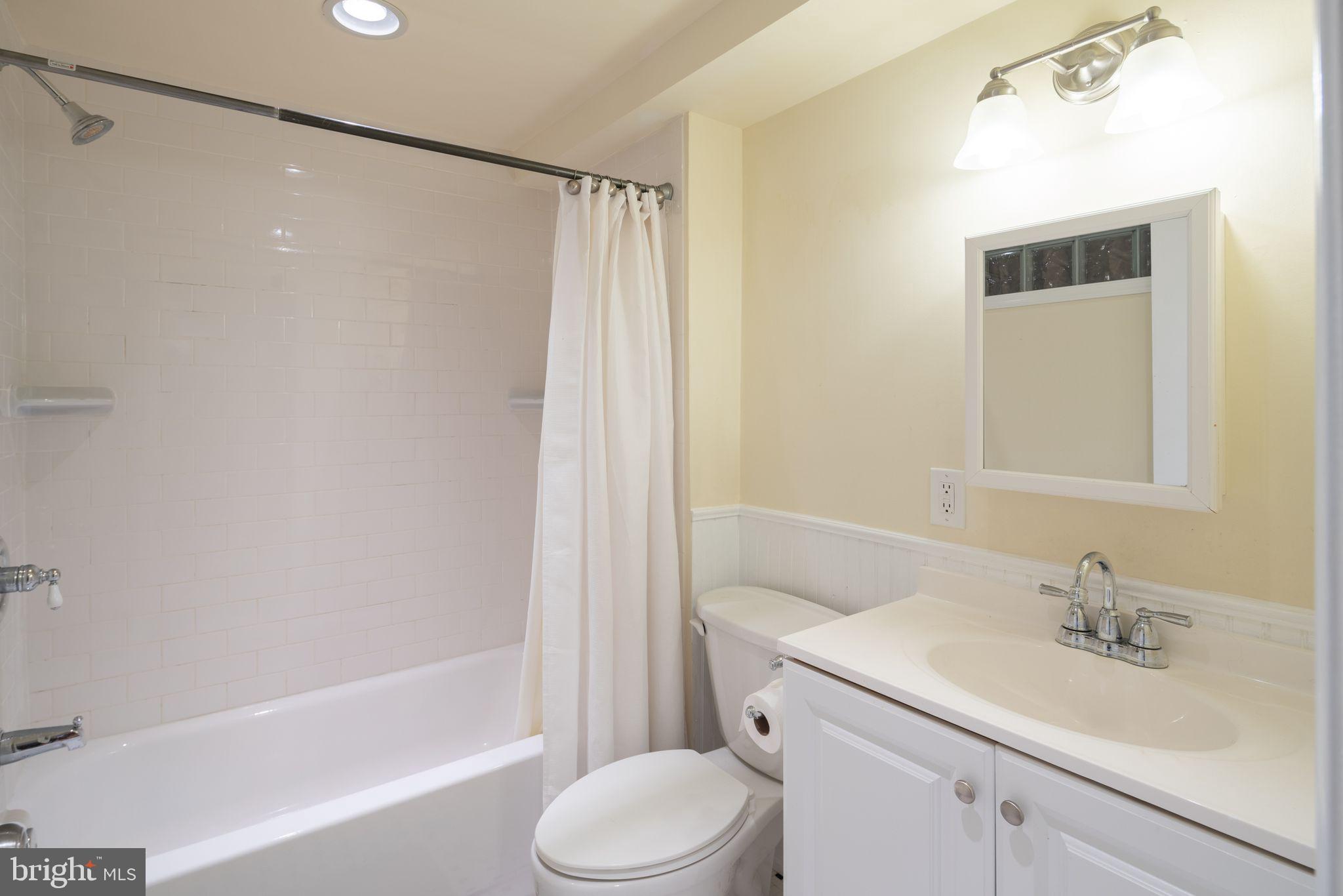 110 Roxborough Avenue Philadelphia, PA 19127 - Photo 14 of 25