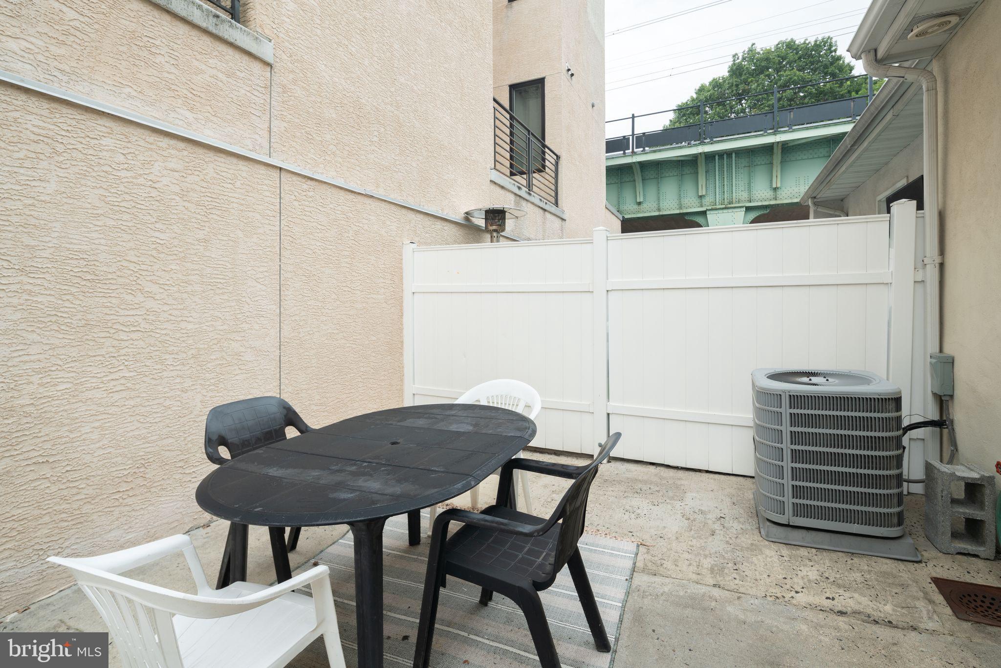 110 Roxborough Avenue Philadelphia, PA 19127 - Photo 21 of 25
