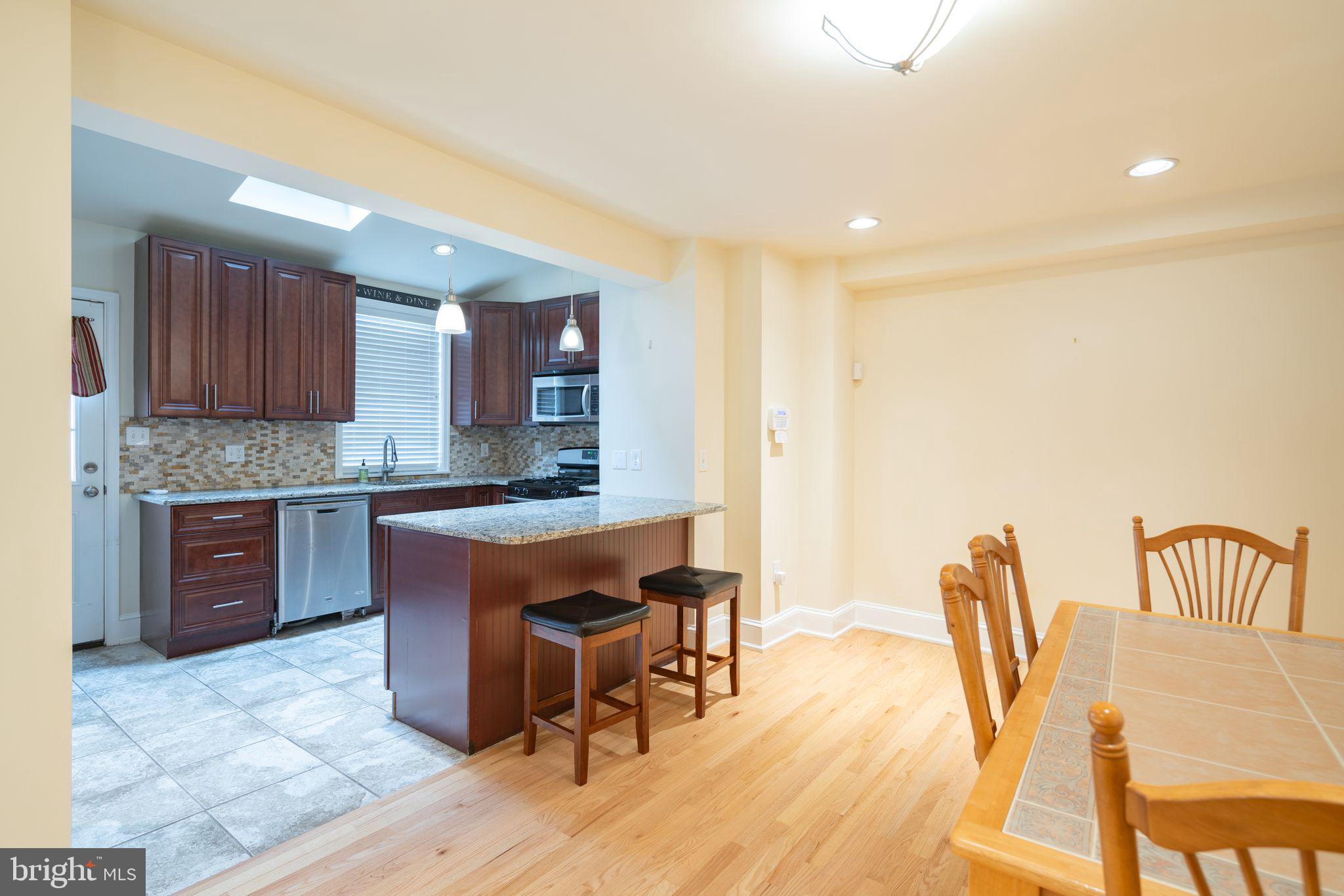 110 Roxborough Avenue Philadelphia, PA 19127 - Photo 4 of 25