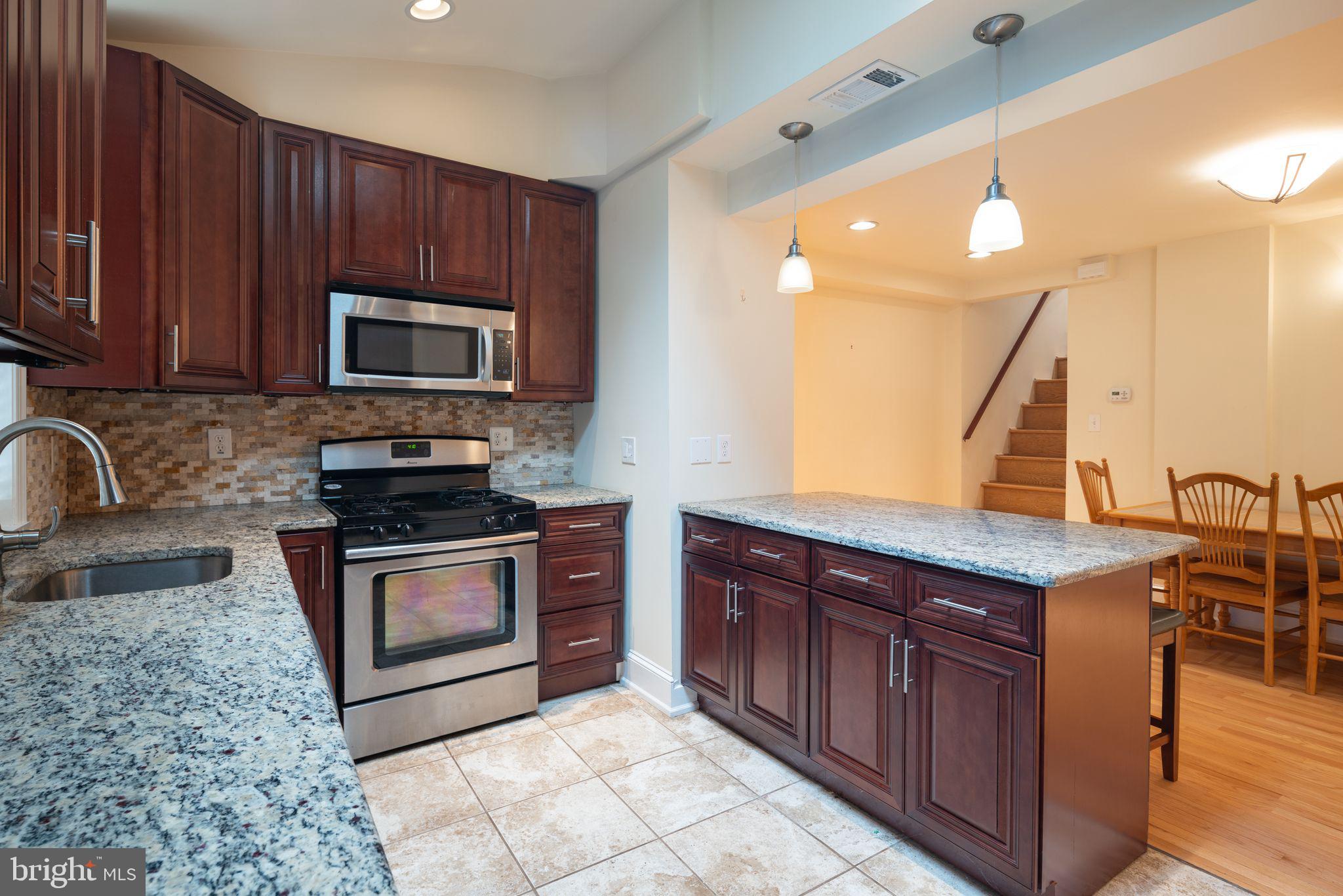 110 Roxborough Avenue Philadelphia, PA 19127 - Photo 7 of 25