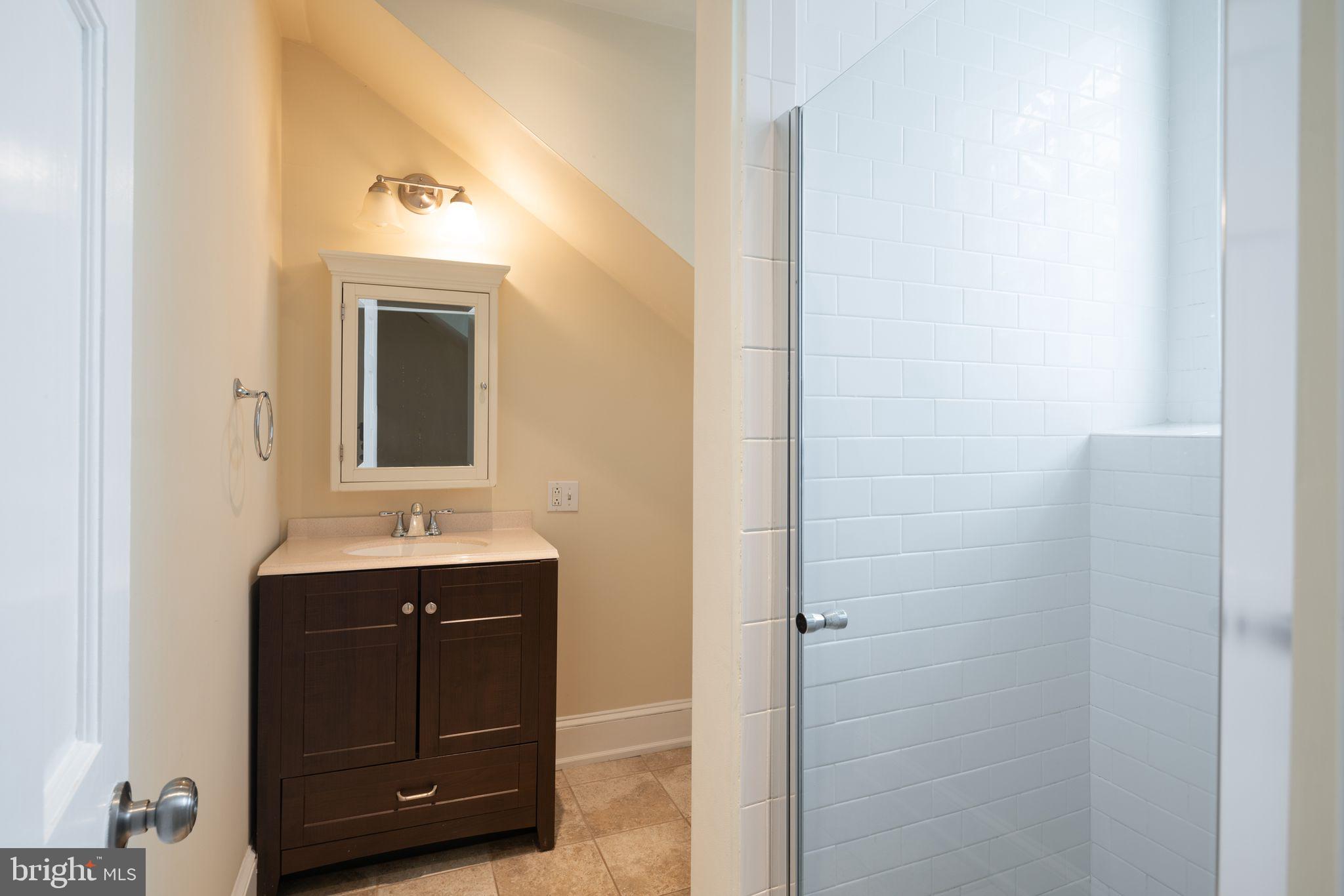 110 Roxborough Avenue Philadelphia, PA 19127 - Photo 9 of 25