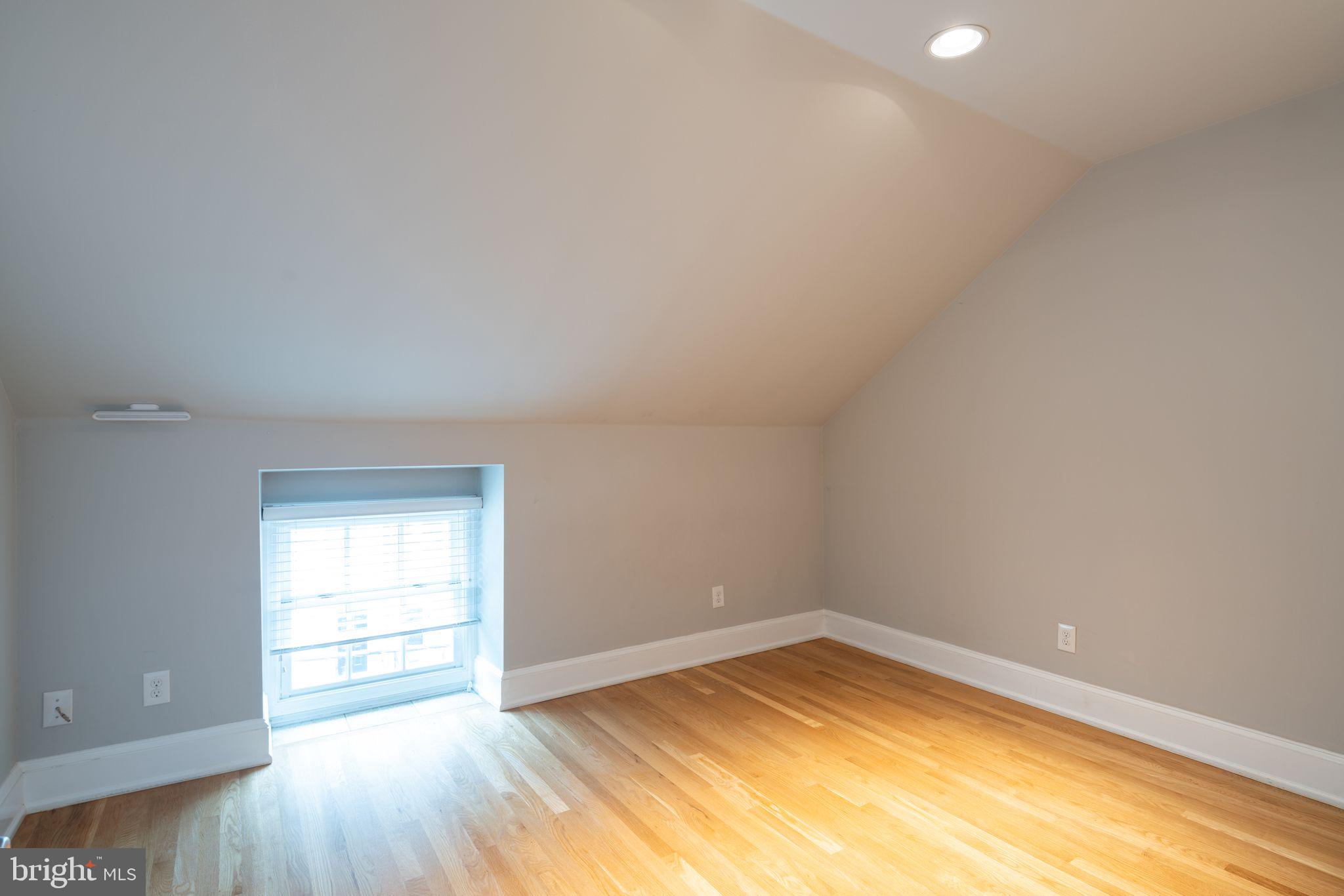 110 Roxborough Avenue Philadelphia, PA 19127 - Photo 10 of 25
