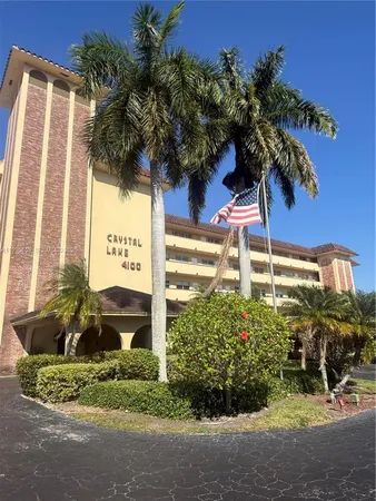 $150,000 | 4100 Crystal Lake Drive, Unit 407, Deerfield Beach, FL 33064