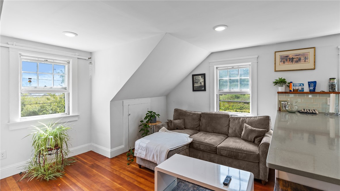 56 Ruggles Avenue, Unit 2 Newport, RI 02840 - Photo 11 of 27