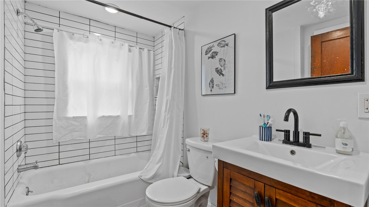 56 Ruggles Avenue, Unit 2 Newport, RI 02840 - Photo 14 of 27