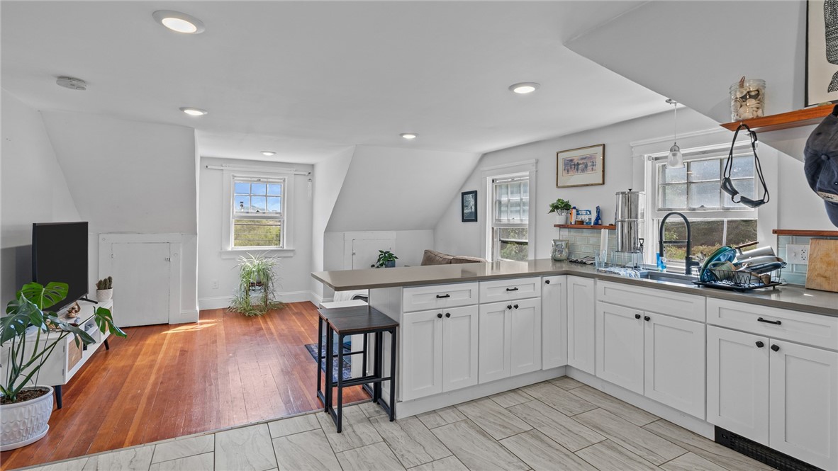 56 Ruggles Avenue, Unit 2 Newport, RI 02840 - Photo 7 of 27