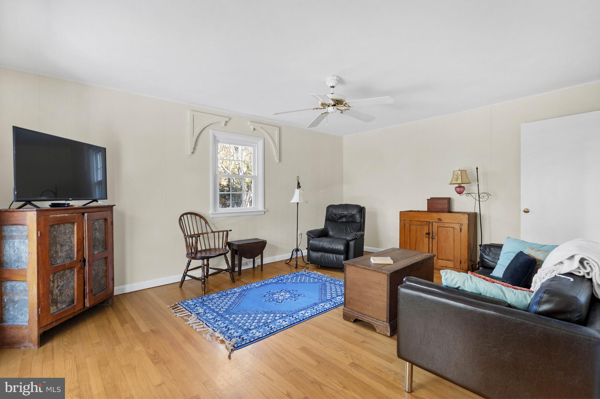 603 Amberley Road Wilmington, DE 19803 - Photo 11 of 46 Family room located adjacent to kitchen