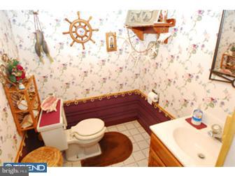 102 Sylvan Avenue Rutledge, PA 19070 - Photo 11 of 12 Bathroom