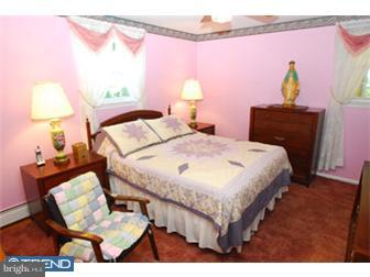 102 Sylvan Avenue Rutledge, PA 19070 - Photo 4 of 12 Bedroom - Main