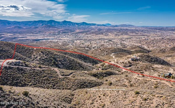 a view of a sky view