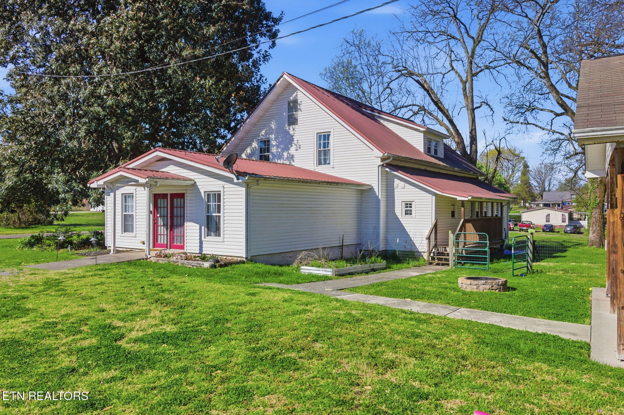 9427 Mascot Road Mascot, TN 37806 - Photo 36 of 37 6-web-or-mls-DZ3A9420
