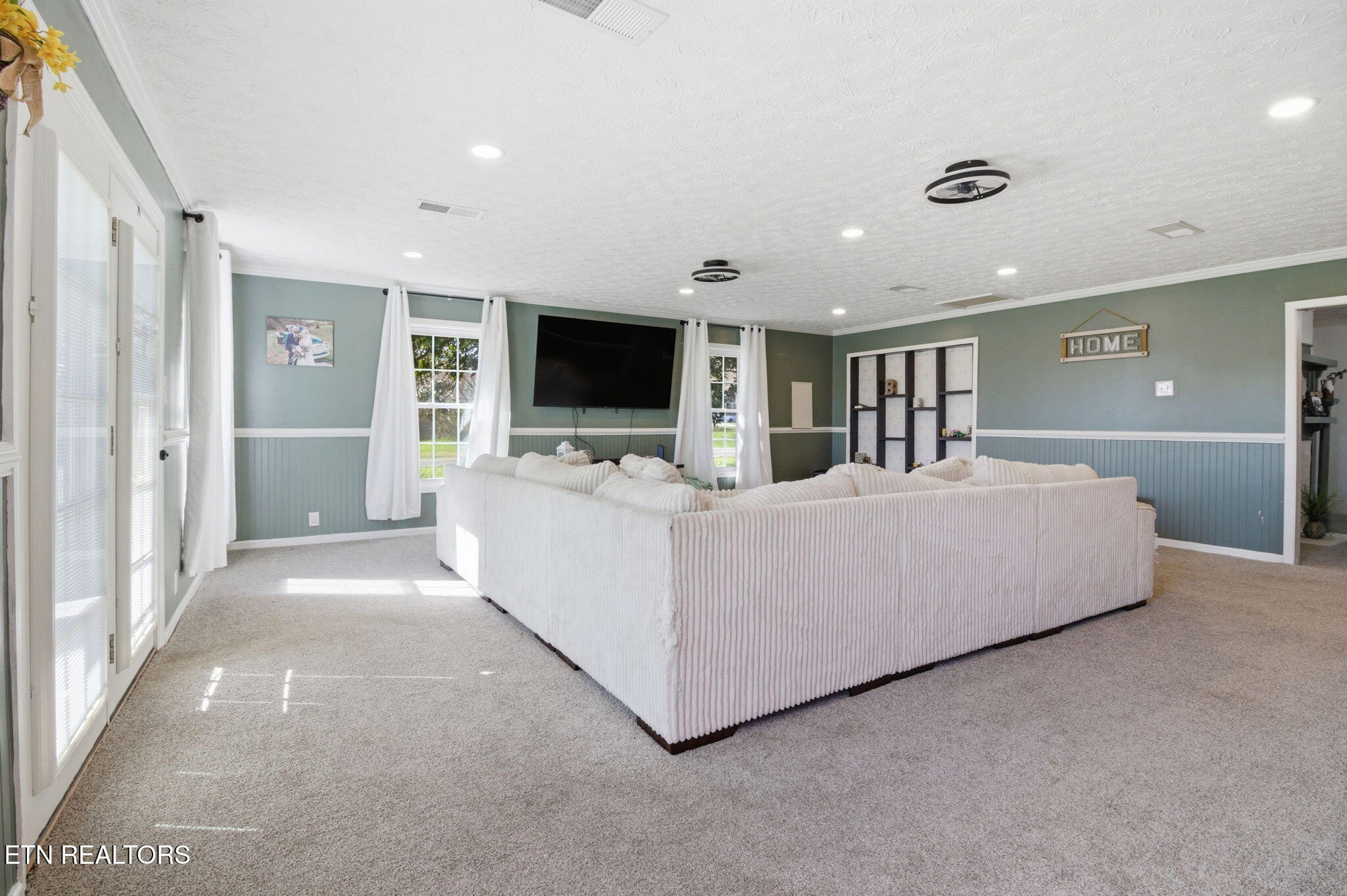 9427 Mascot Road Mascot, TN 37806 - Photo 4 of 37 22-web-or-mls-DZ3A9520