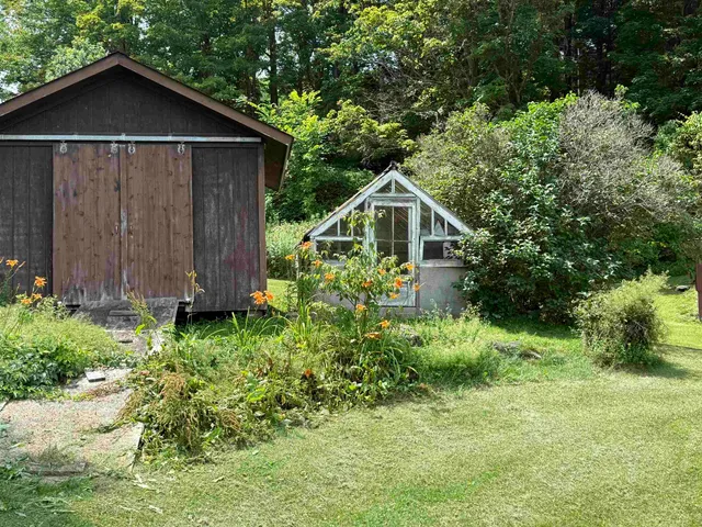 $375,000 | 622 South Main Street, Danby, VT 05739