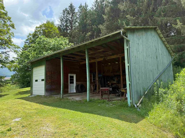 $375,000 | 622 South Main Street, Danby, VT 05739