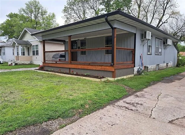 $162,000 | 1508 South Grand Avenue, Sedalia, MO 65301